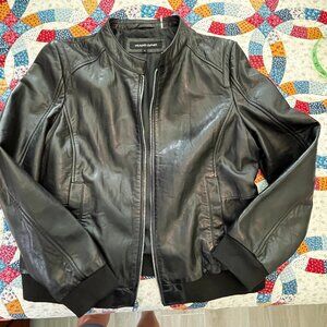 LIKE NEW Black Wilson genuine leather jacket - detachable hood